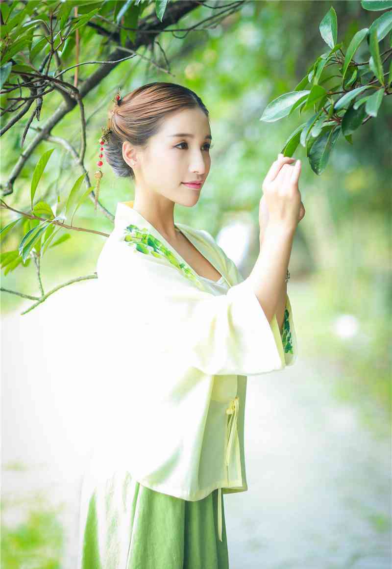 90后美女模特萌琪琪性感写真图片 