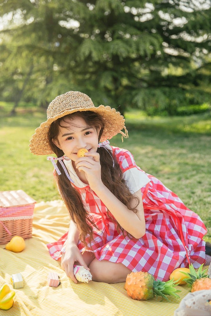 甜美女孩阳光下清新脱俗合集 