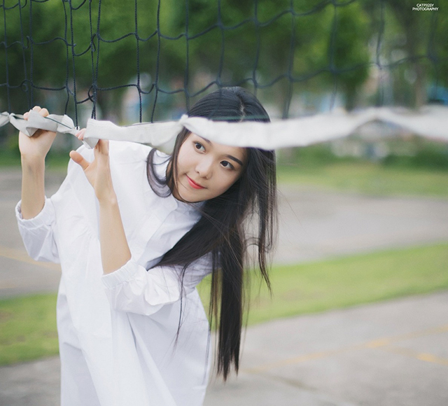 白嫩酥胸美女性感写真 