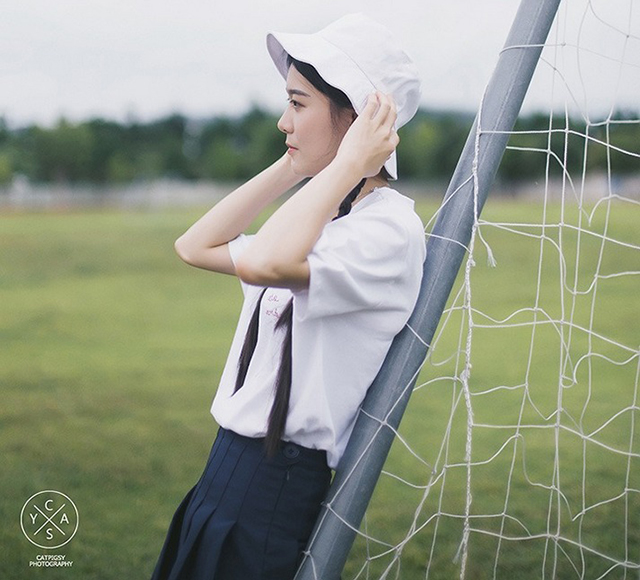 白嫩酥胸美女性感写真 