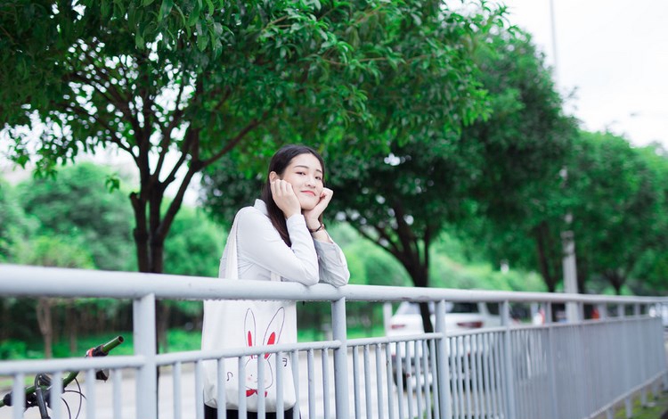 甜美女孩私房妩媚撩人身姿 