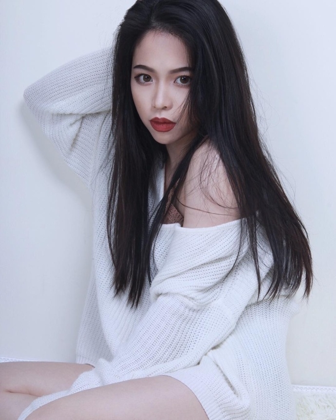 90后比基尼美女杨晨晨私拍美图欣赏 