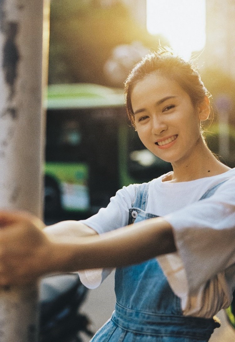 酥胸半露美女谢芷馨Sindy性感旅拍写真 