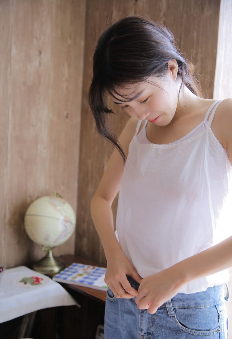 秀人透视装美女陈思琪私房性感写真 