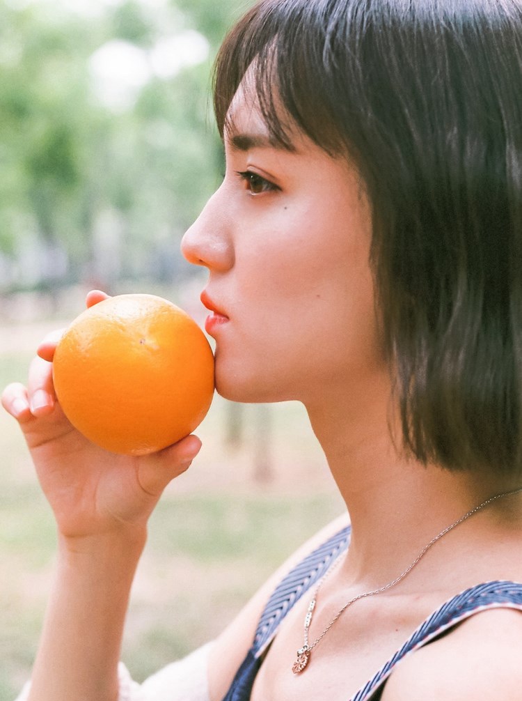 极品美女尤物苏可可大胸比基尼写真 