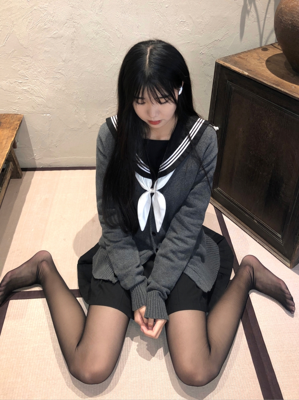 90后制服美女Cheryl青树性感私房照 