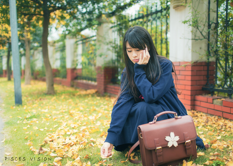 性感美胸非主流美女高清写真 