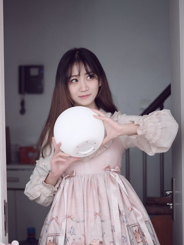 90后美女模特安安内衣写真图片 