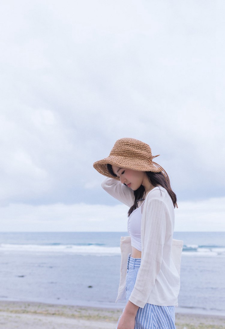 极品美女尤物苏可可大胸比基尼写真 