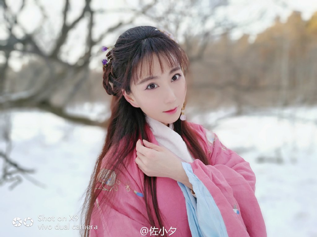 美女摄影师佐小夕微博私拍唯美图片 