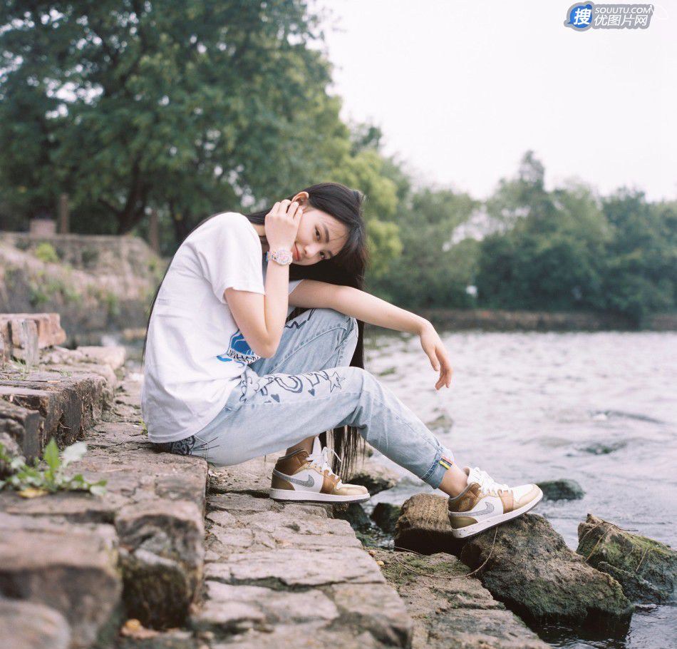 性感酥胸美女私房诱人写真 