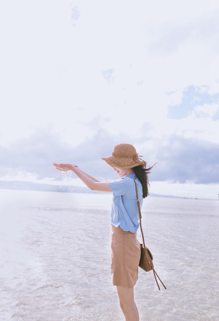 丝袜制服美女杨晨晨诱惑写真图集 