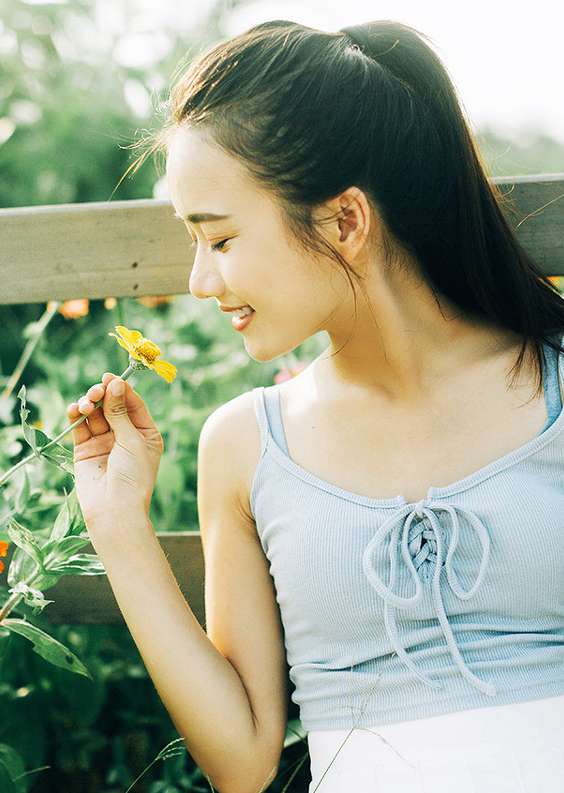 童颜大胸美女桃井春花性感写真图片 