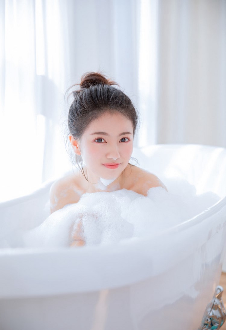 美女模特儿梁莹Sugar性感私房照图片 