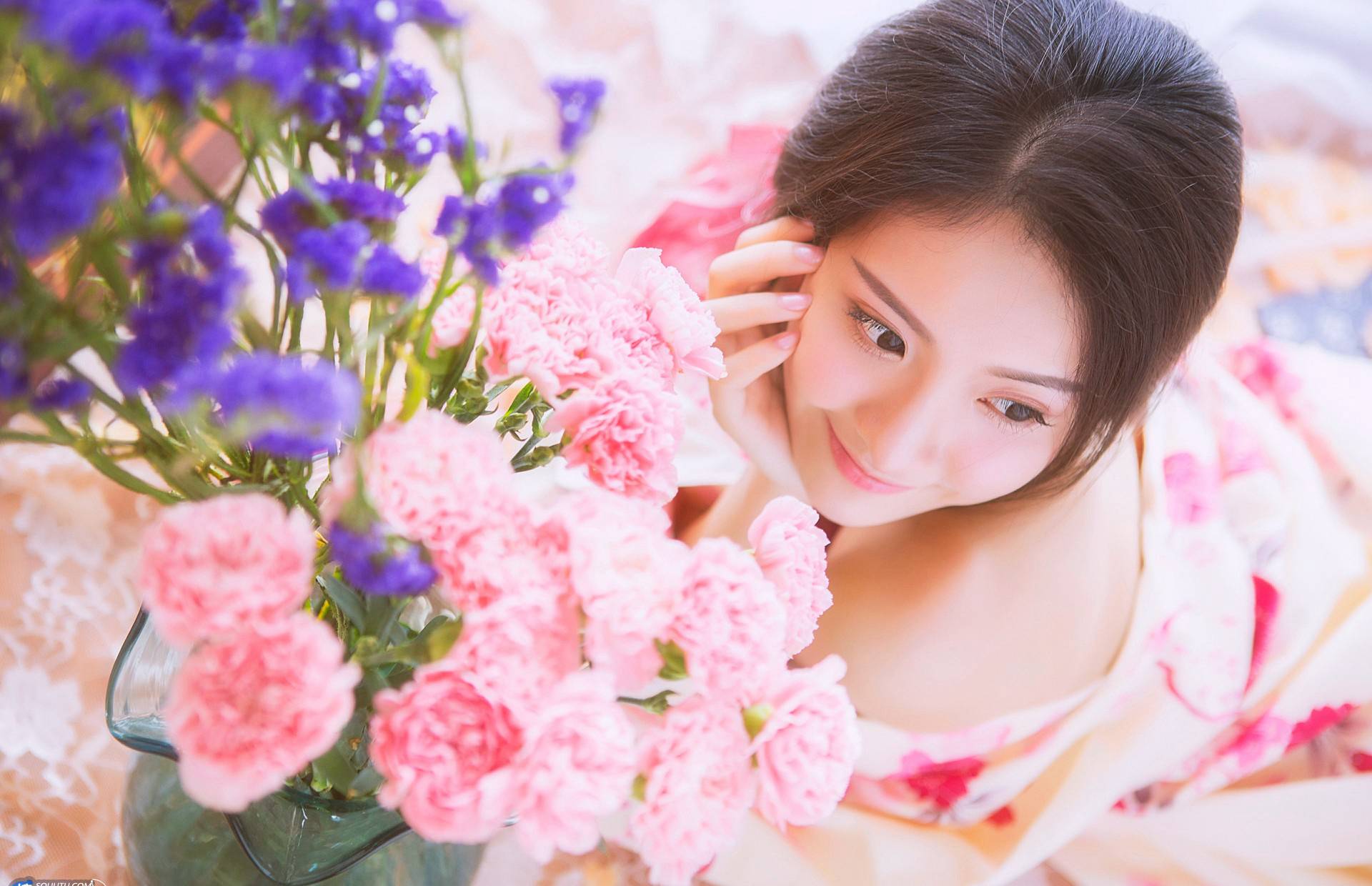 可爱性感美女私房内衣撩人写真 