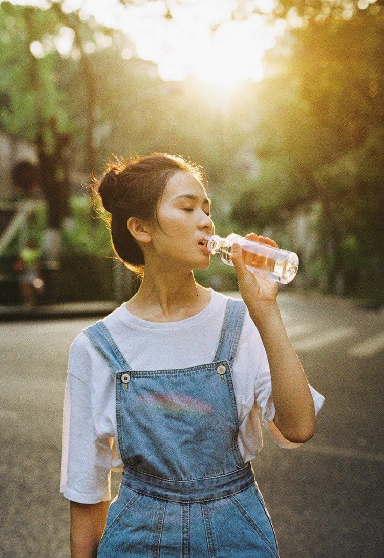 酥胸半露美女谢芷馨Sindy性感旅拍写真 