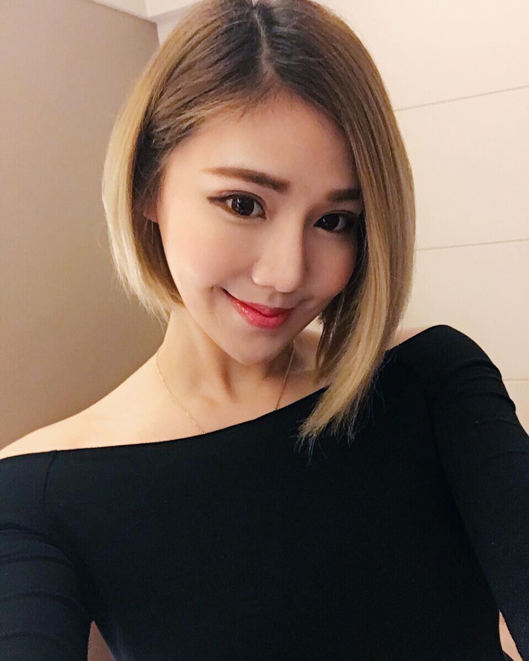 微笑的美女杨梓灵Fiona私拍写真图片大全 