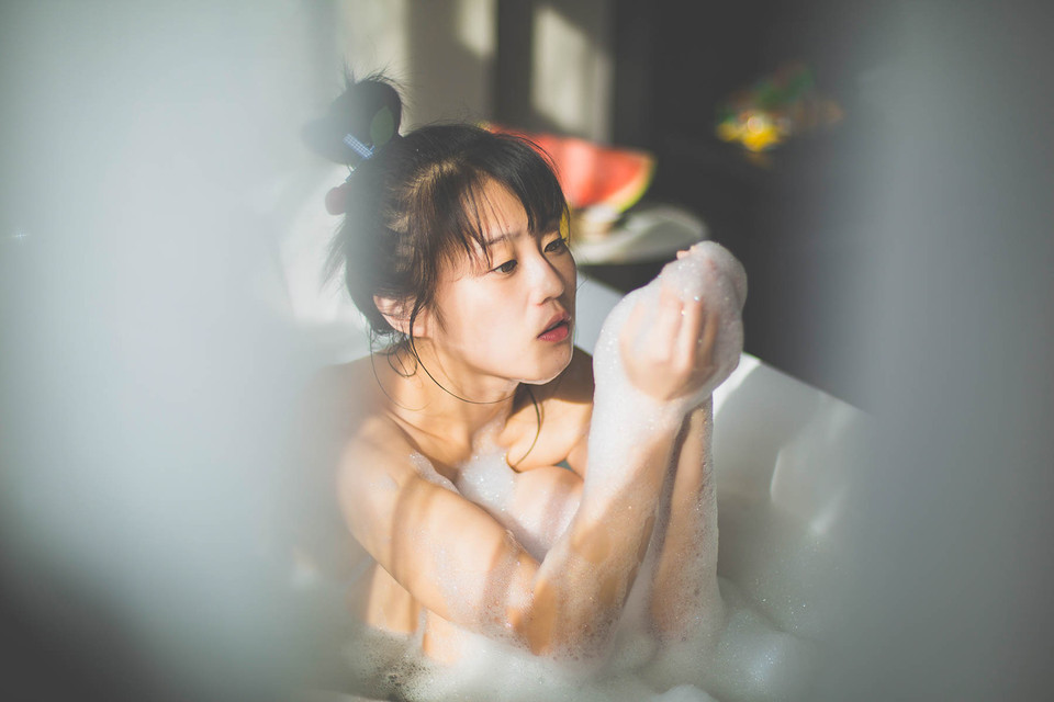 性感美女刘朵朵美胸高清写真 