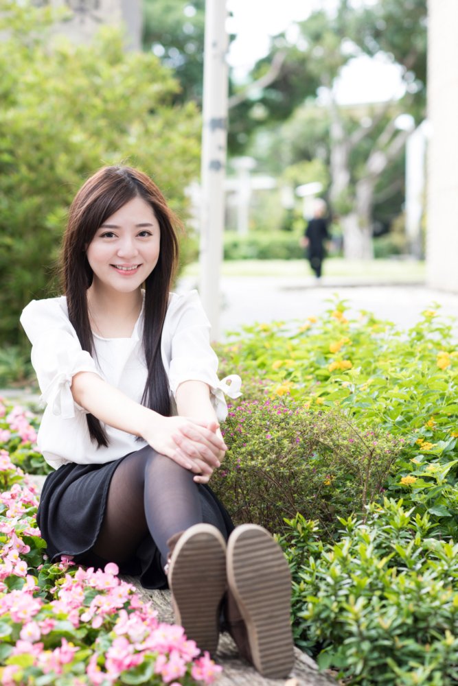 成熟魅力女人姜雨珊外拍写真图片 