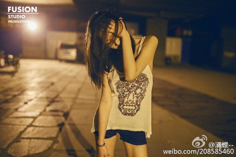 90后小美女涌蝶微博私房照图片 