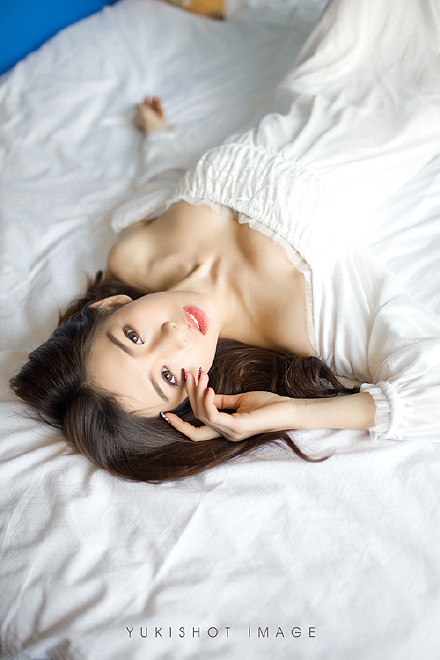 性感蕾丝美女私房高清写真 