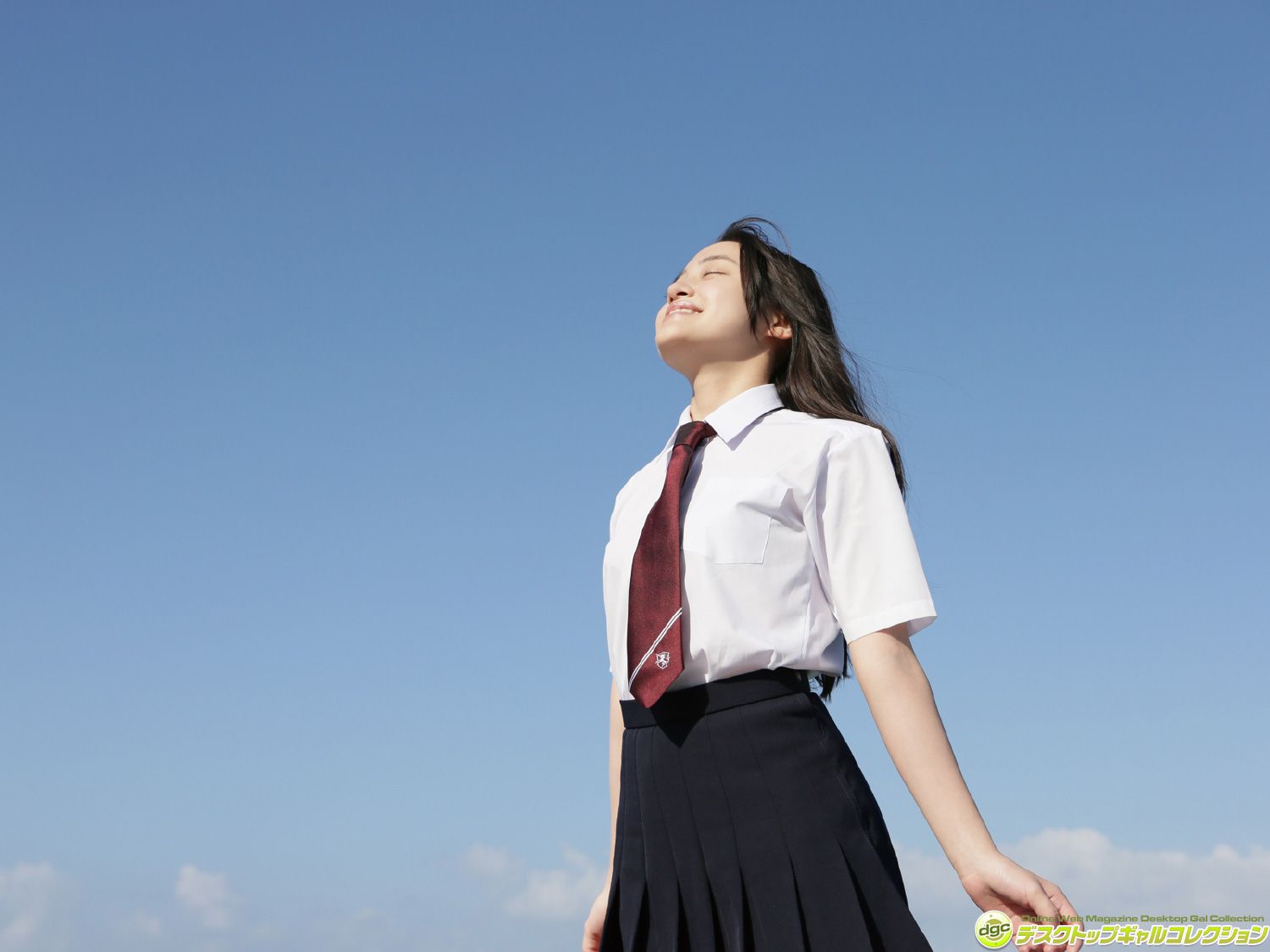 日本制服美女相川结私拍图片合辑 