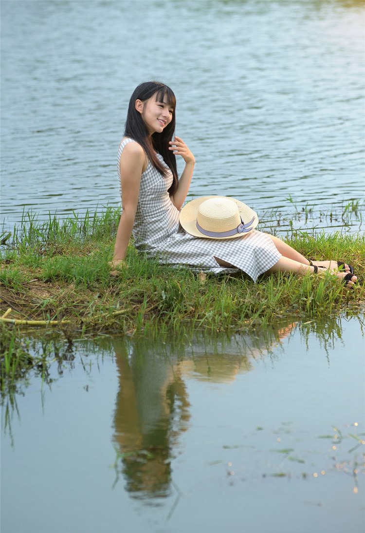 豹纹丝袜美女夏笑笑Summer私房性感写真 