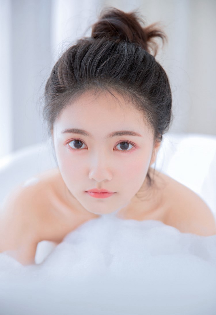 90后模特林蕾与Kitty私房性感写真图集 