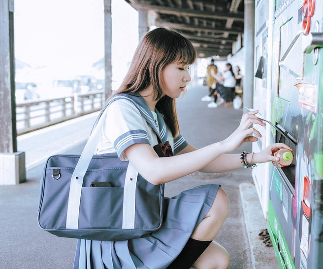 透明白纱内衣美女私房性感写真 