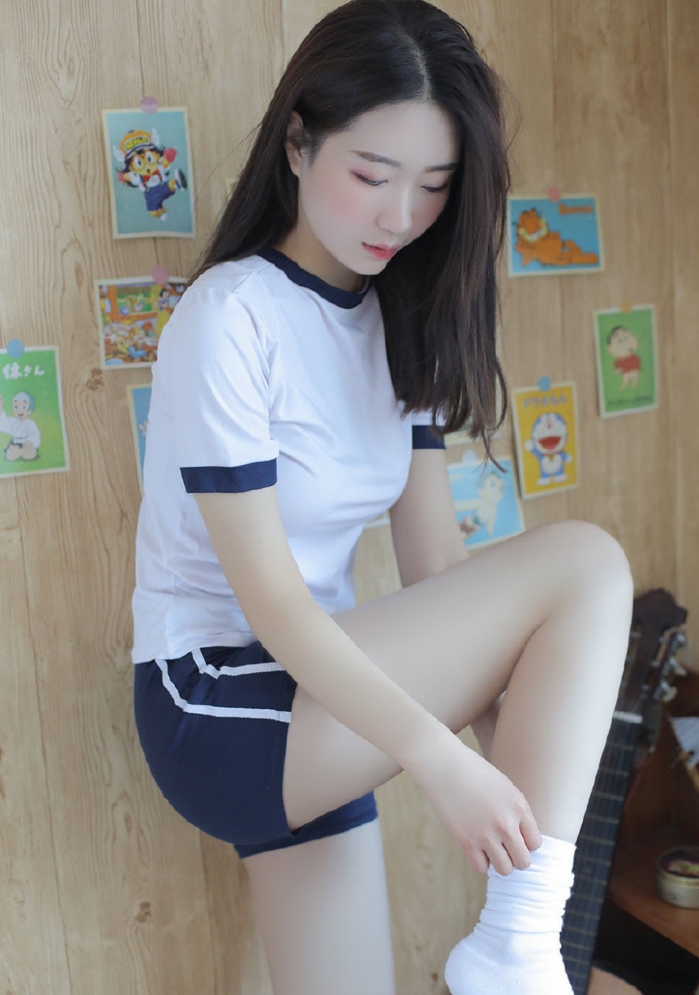 体操服美女前凸后翘好身材写真图片 