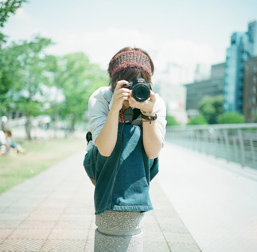 日本美女滨崎步半裸出镜拍性感写真