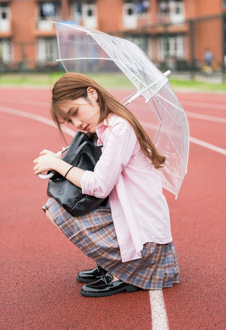 丰满美胸内衣美女私房性感写真 