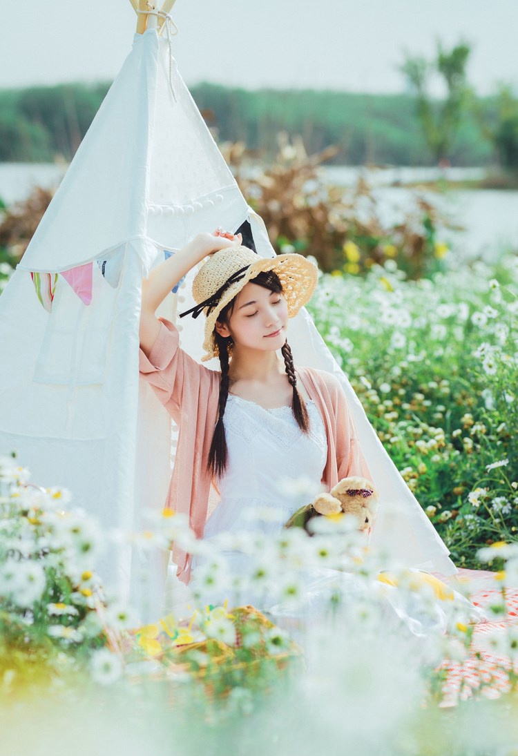 日本少女偶像一色杏子学生制服摄影图片 