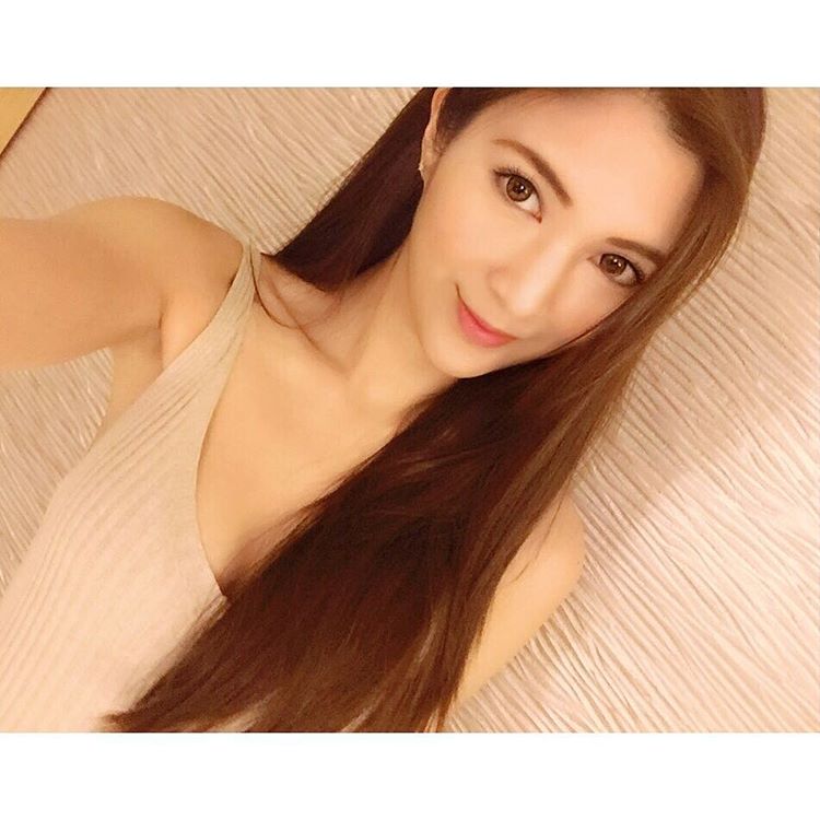 大长腿美女Priscilia Wong私拍照图片 