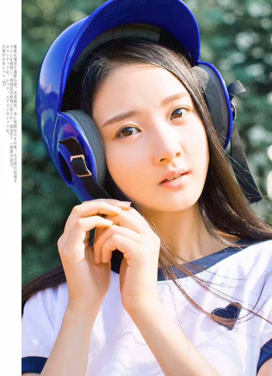 大学美女校花廖银玥Moon唯美私拍写真 