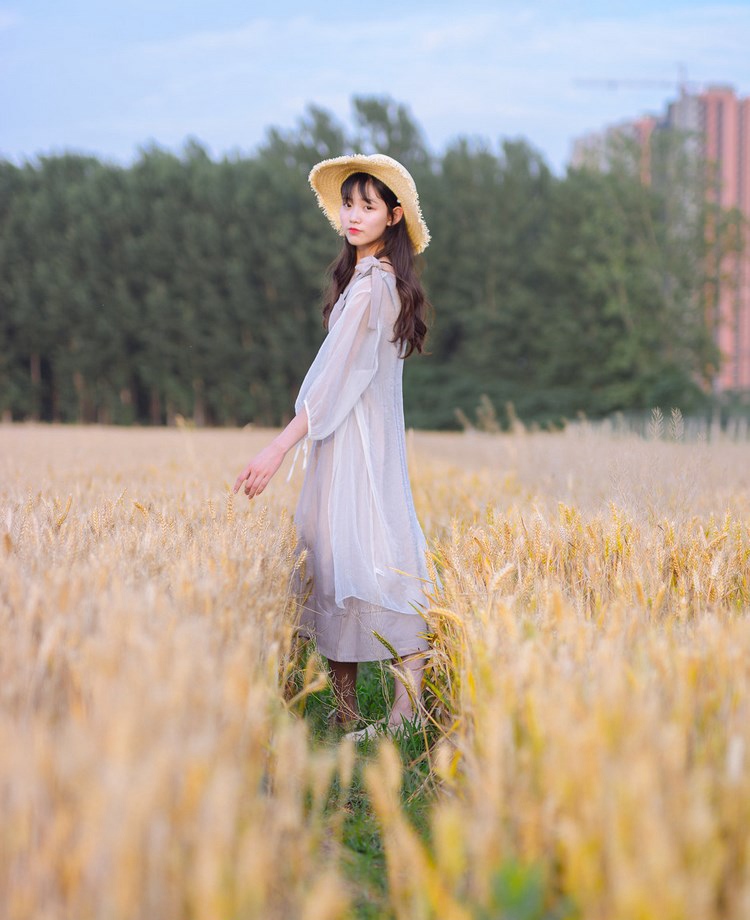 日本少女偶像一色杏子学生制服摄影图片 