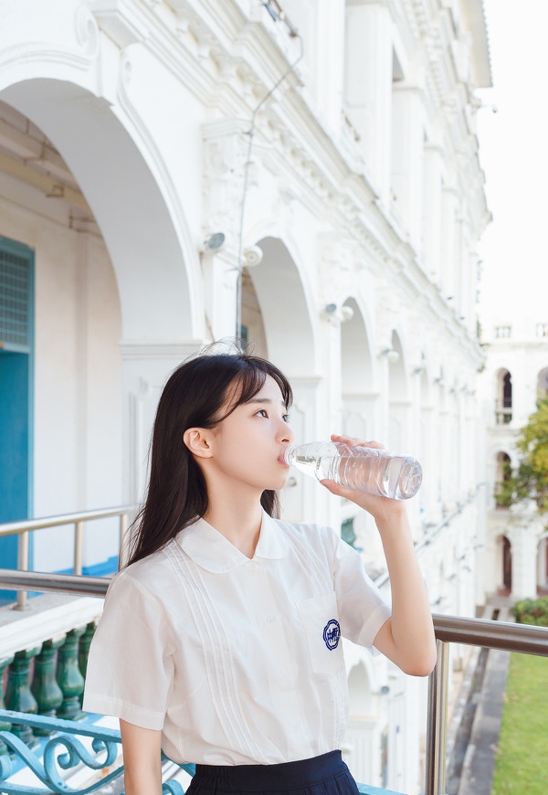 韩子萱废墟妩媚性感写真 