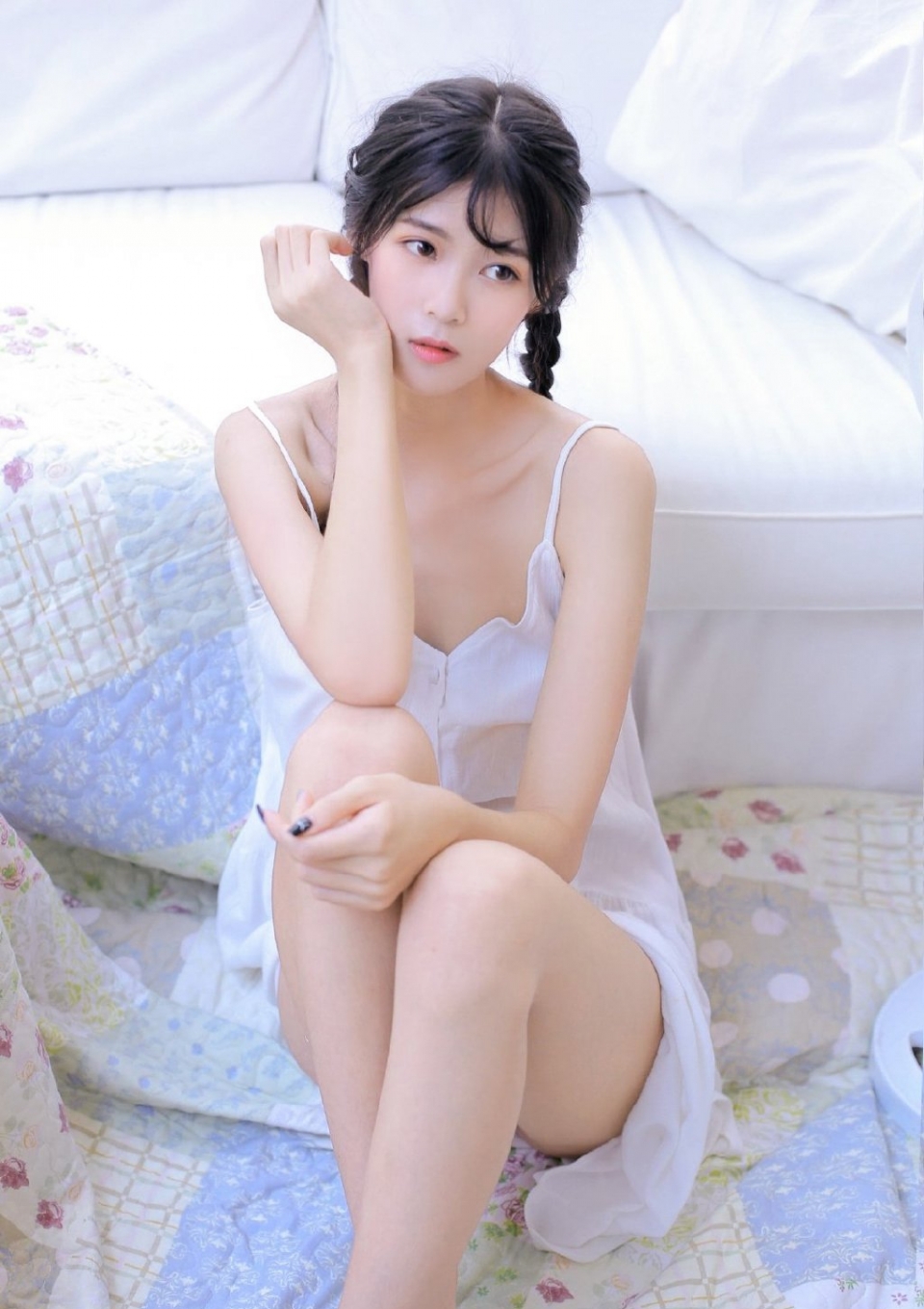 90后短发美女林鑫养眼私拍写真图片 