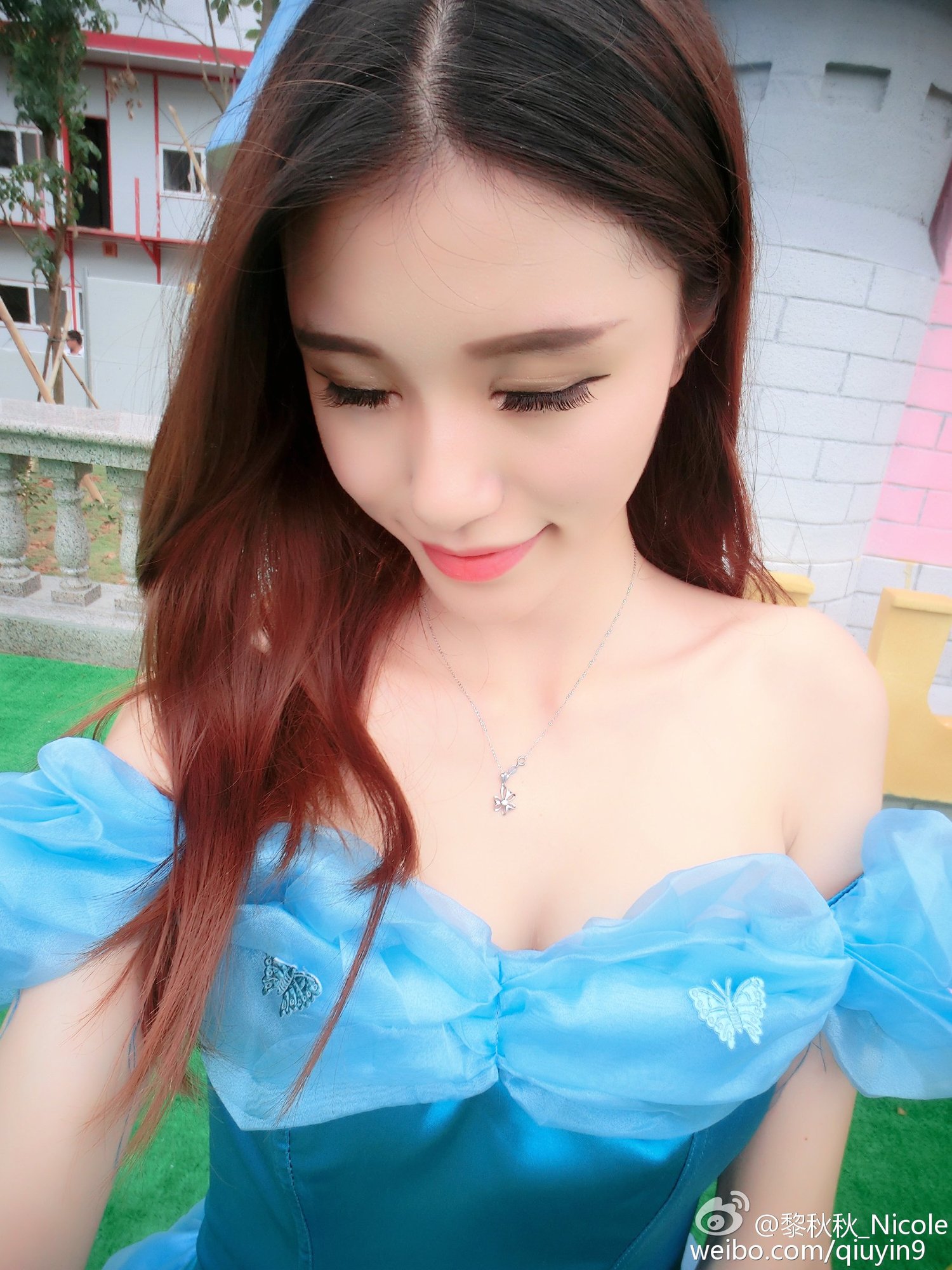 90后美女校花黎秋秋Nicole微博自拍美图 