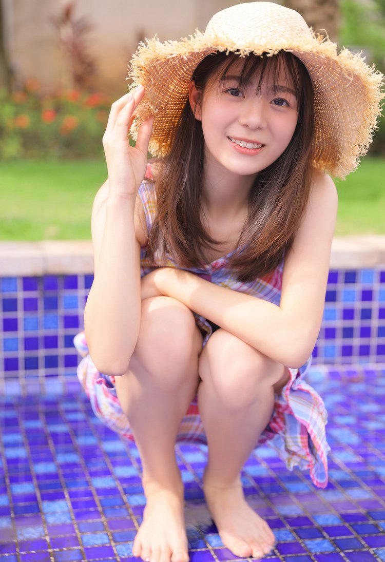 豹纹丝袜美女夏笑笑Summer私房性感写真 