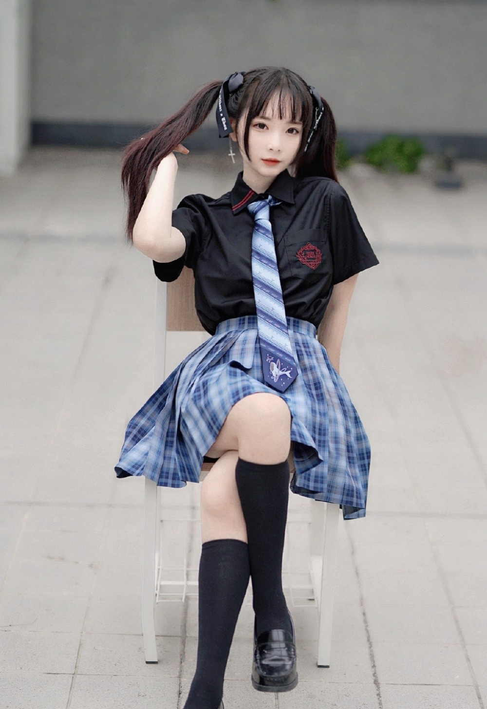 白皙双马尾JK制服美少女性感撩人写真 