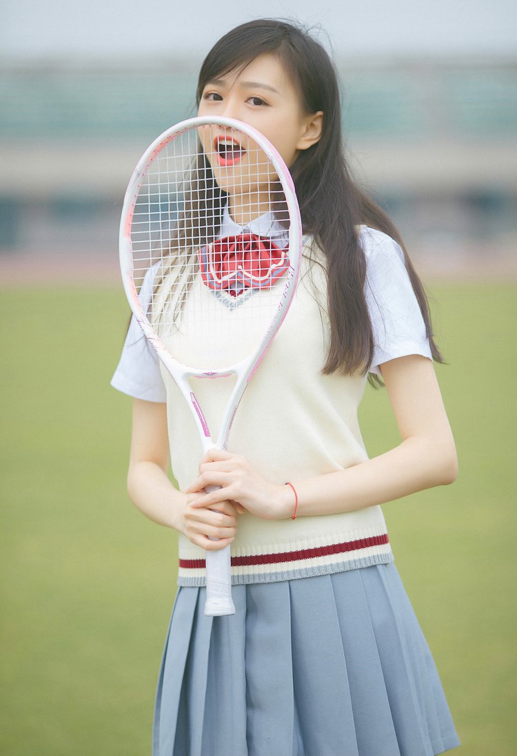 粉色内衣美女浴室湿身诱惑写真 