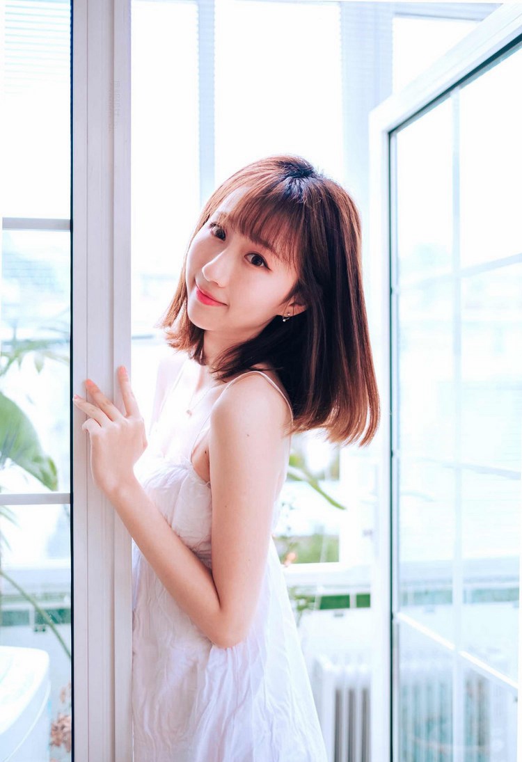 黑丝连裤袜美女爱丽莎性感美腿诱惑合辑 