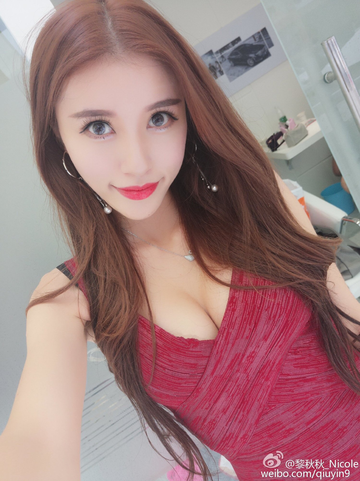 90后美女校花黎秋秋Nicole微博自拍美图 