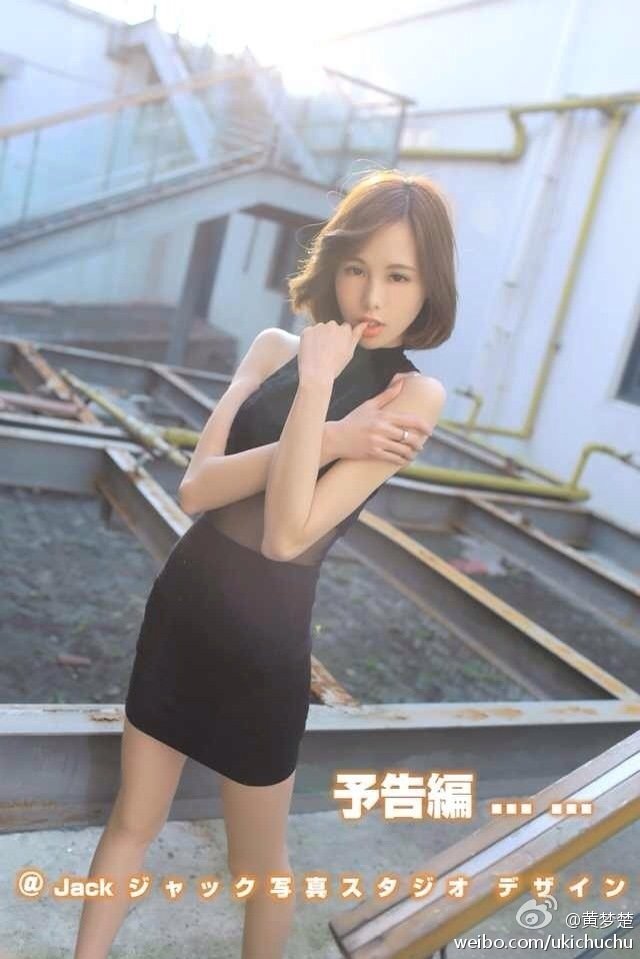 90后娇嫩美女黄梦楚唯美私拍图集 