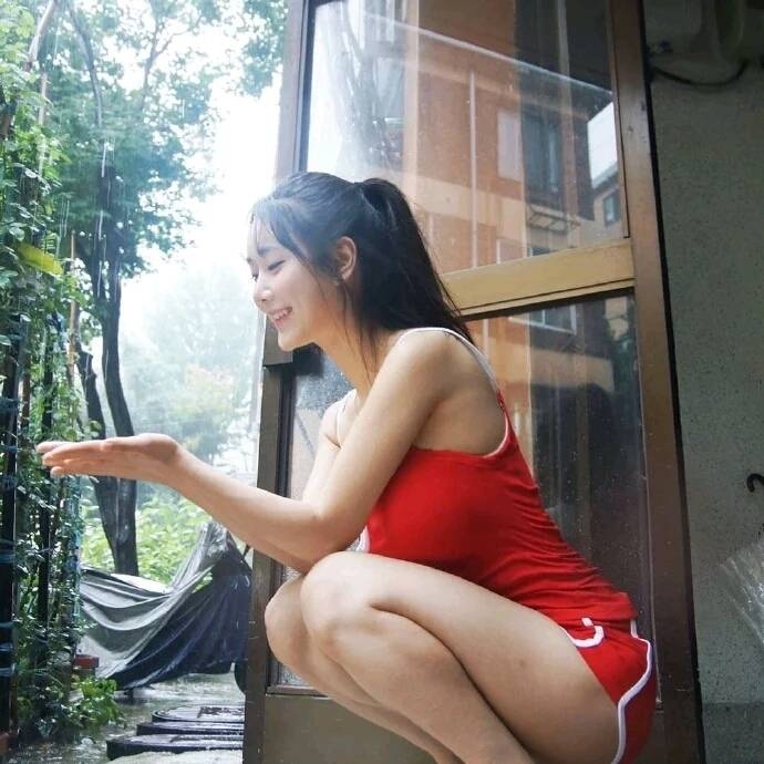 尤果网丰满美女沈佳熹性感内衣写真 