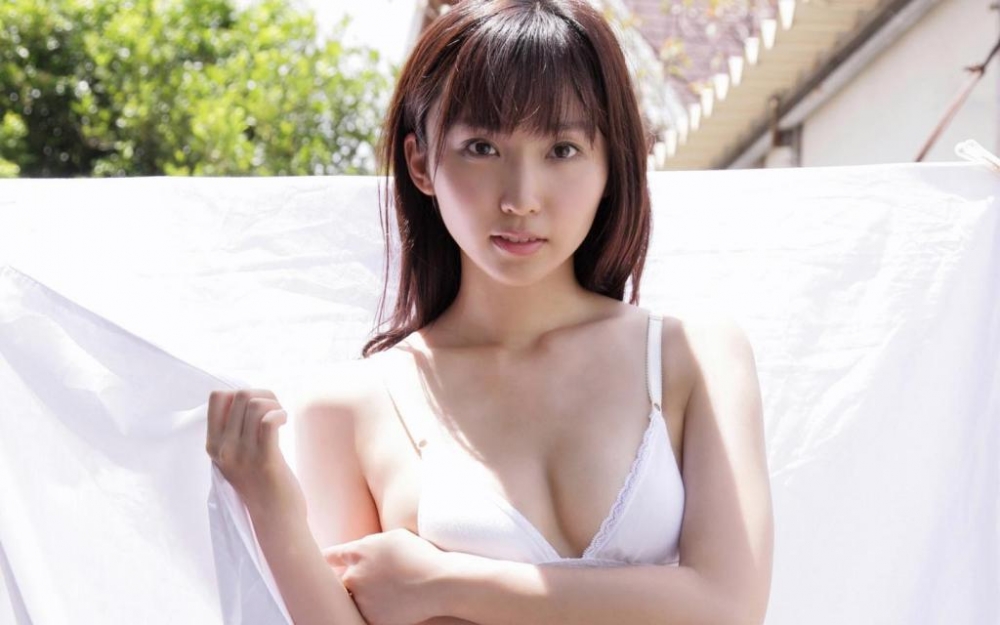 日本美女吉木梨纱清纯惊艳写真 