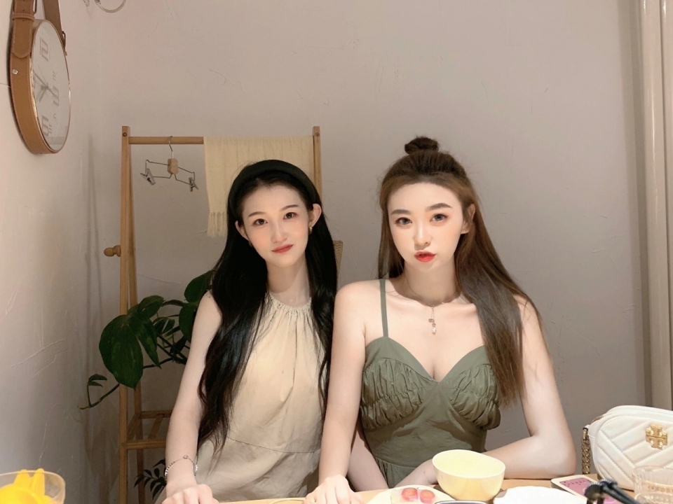 网络美女图片何苔苔Nori私房养眼写真 