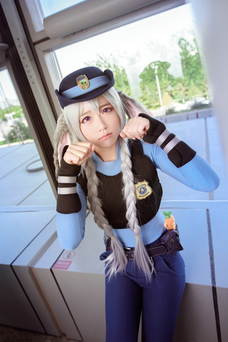 兔女郎警官cosplay写真 