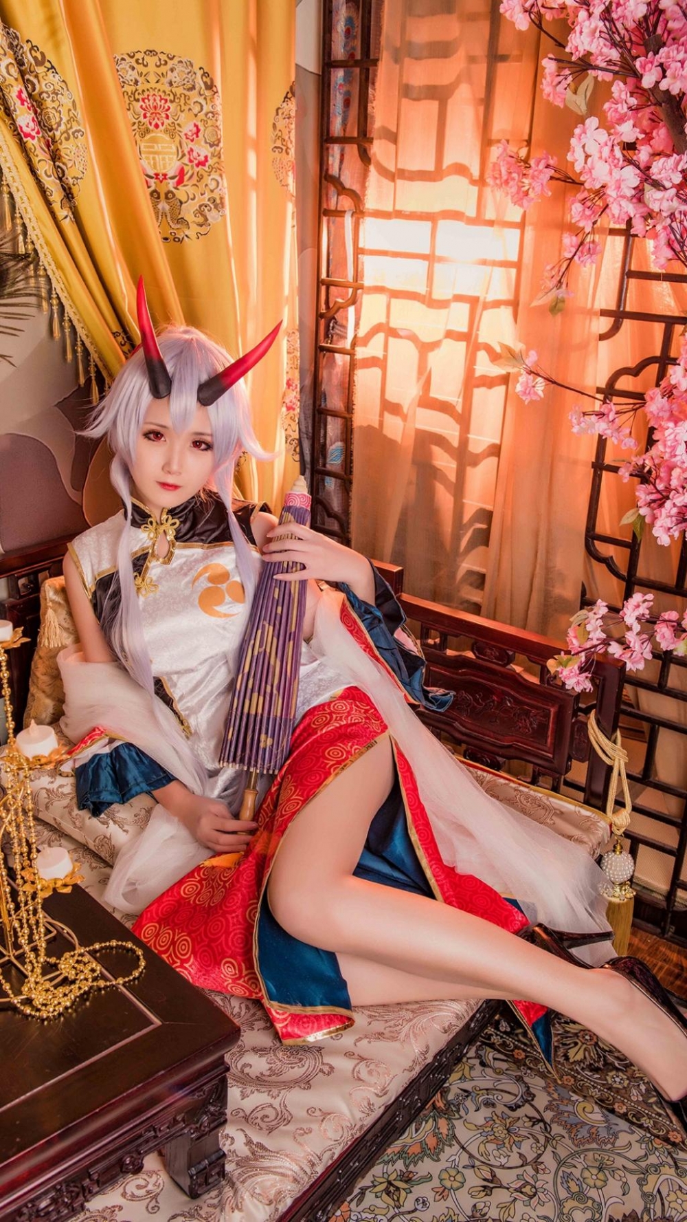 银发二次元小姐姐丰腴曲线cosplay妩媚妖气图片 